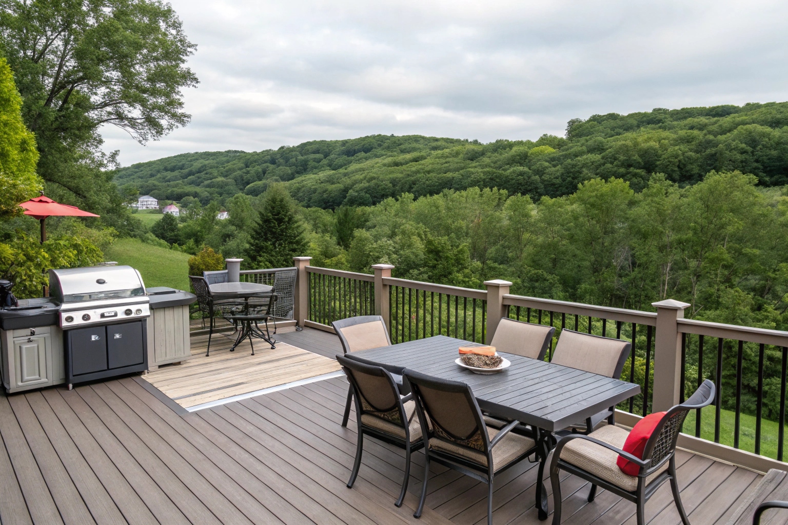 Family entertaining deck in Highland Park near the Gold Coast hinterland
